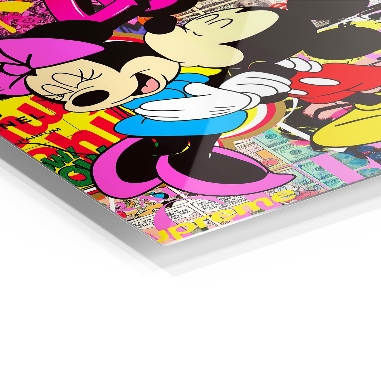 Mickey and Minnie Mouse's Famous Kiss